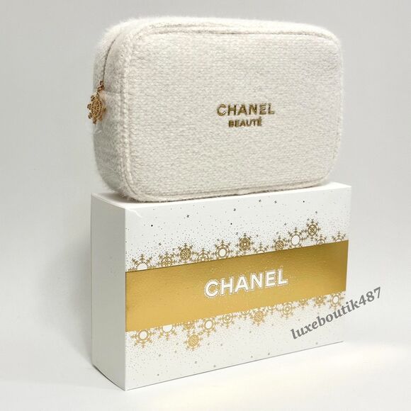 CHANEL HOLIDAY WOVEN MAKEUP LARGE POUCH BAG ONLY 2024 SNOWFLAKE CHARM NEW W/BOX - Picture 3 of 8